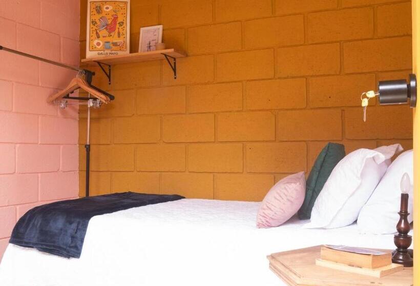 پانسیون Lolas Hostal  Baño Compartido