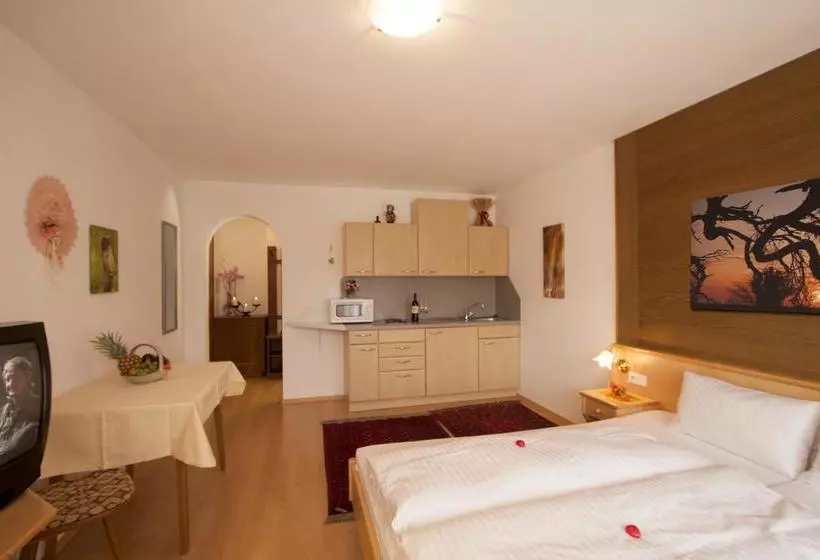 ホテル Appartement Winkler