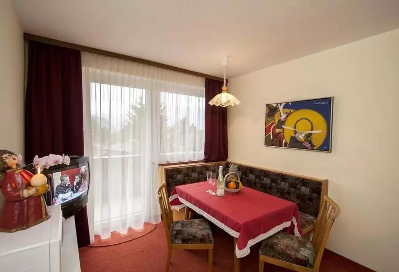 ホテル Appartement Winkler