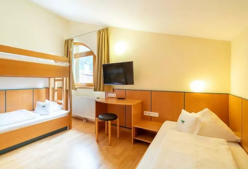 Hotelli Familien Sportresort Brennseehof