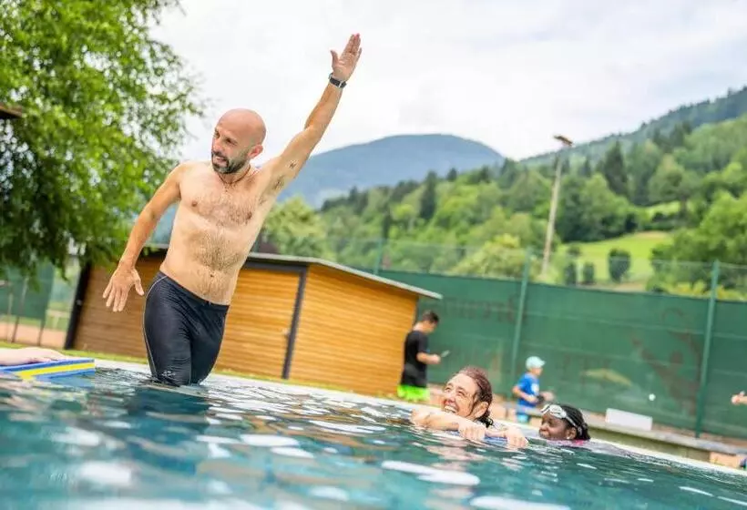 Hotelli Familien Sportresort Brennseehof