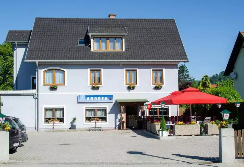 Hotelli Gästehaus Cafe Andrea