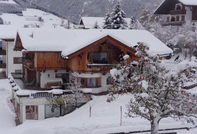 Отель Gästehaus Patricia