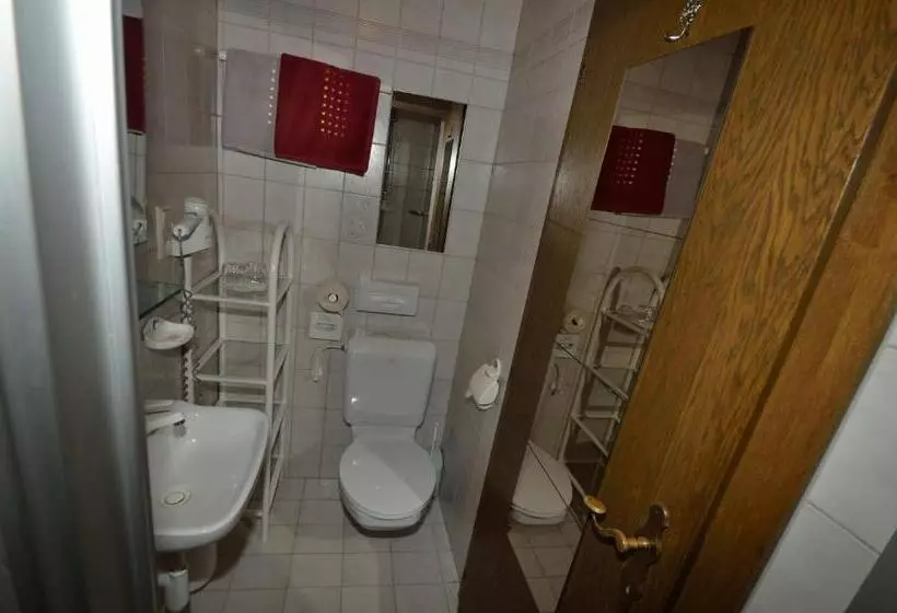 هتل Gästehaus Sissy