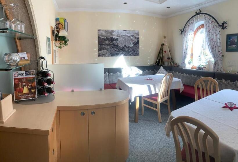 בית מלון כפרי Gästehaus Sissy