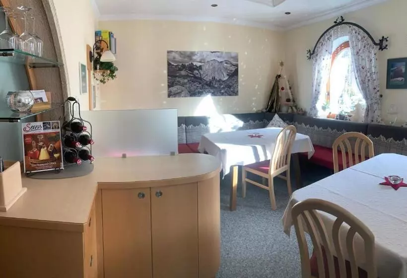 هتل Gästehaus Sissy