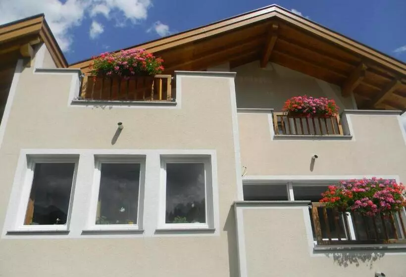 هتل Haus Zentner