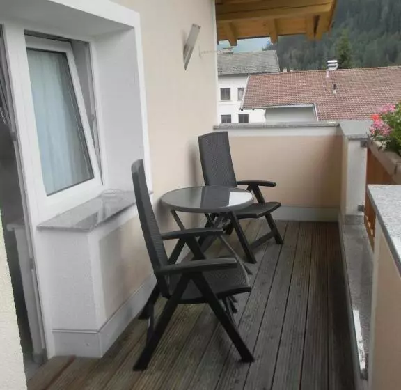 هتل Haus Zentner