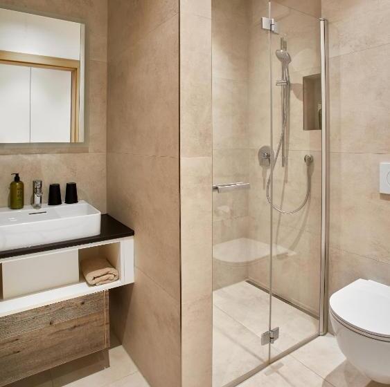 هتل Home Suite Home