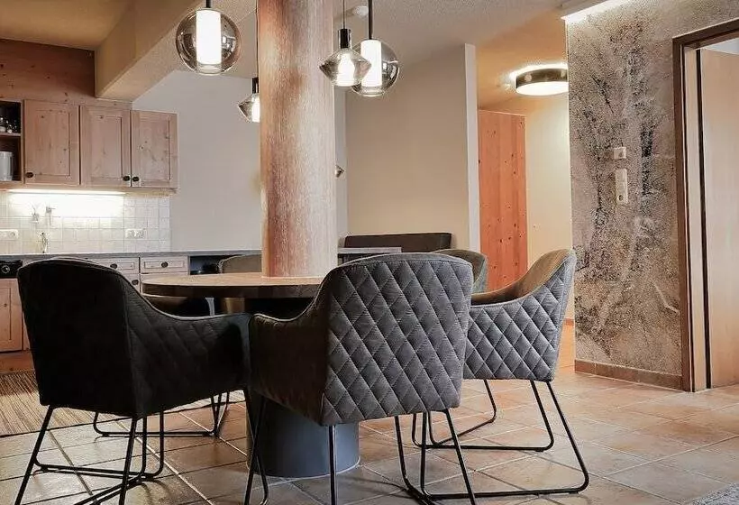 Hotelli Montana Apartments