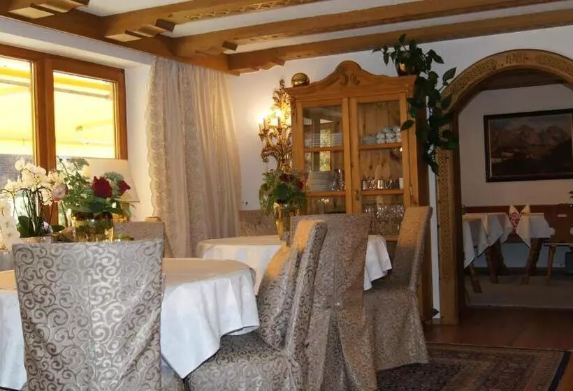 ホテル Pension Hartenfels