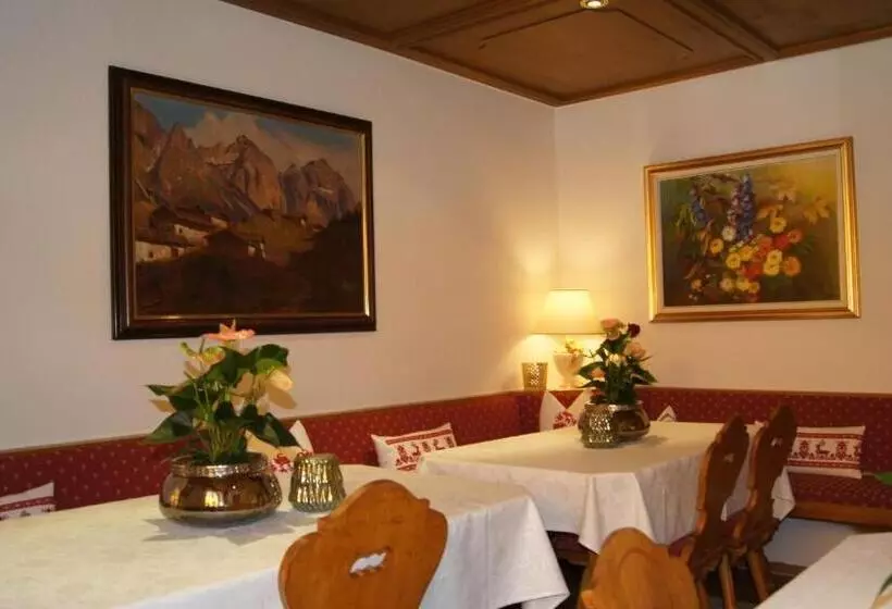 ホテル Pension Hartenfels