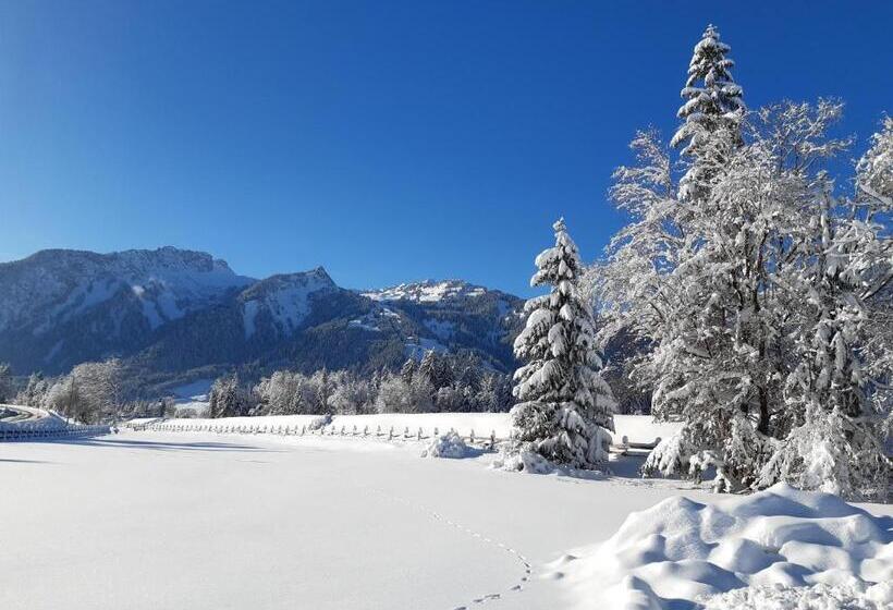 ホテル Pension Leitner