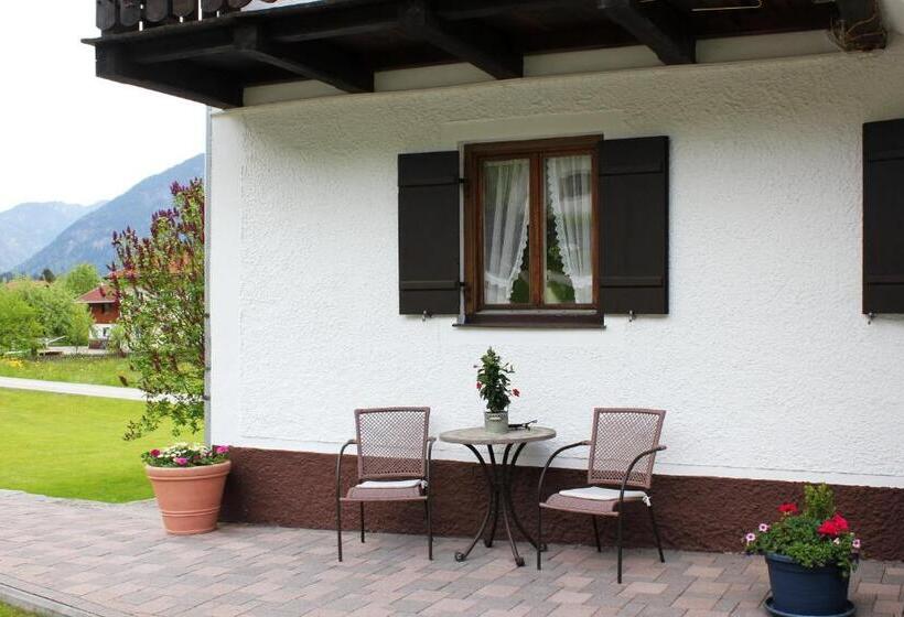 ホテル Pension Leitner