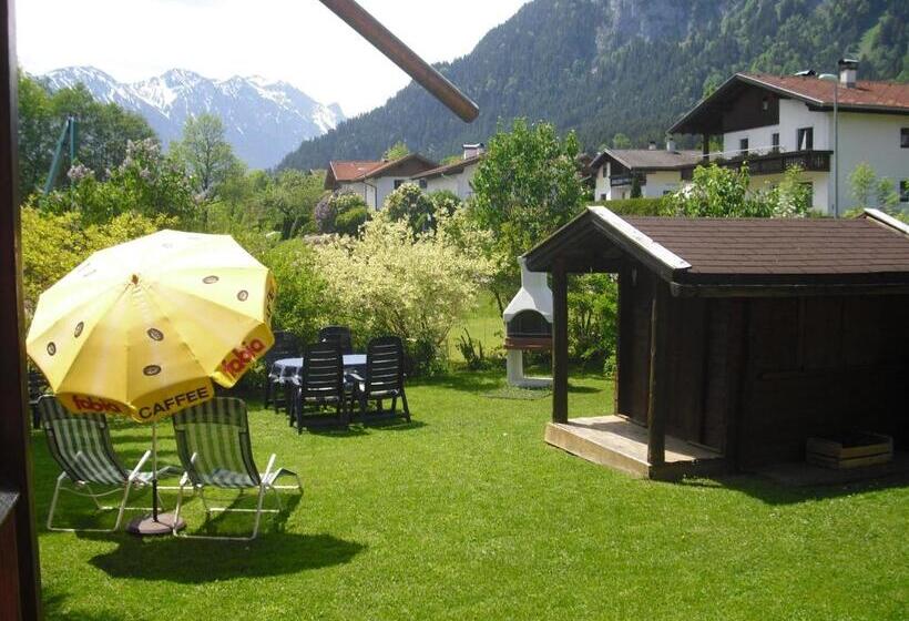 ホテル Pension Leitner