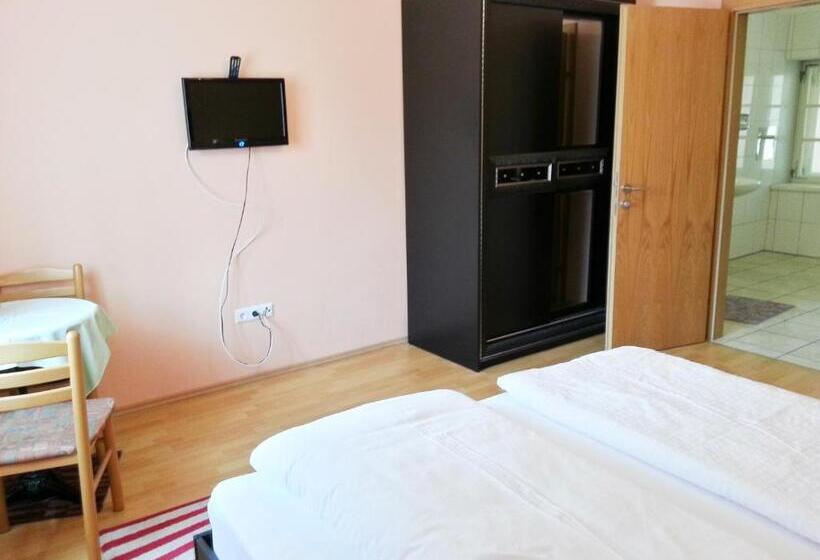 فندق Pension Weisses Lamm