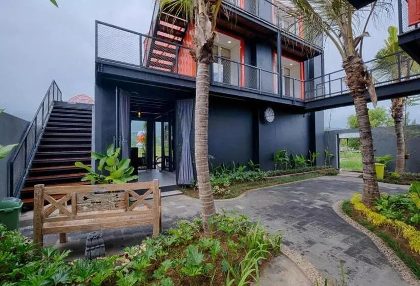 تختخواب و صبحانه Cubi Haus
