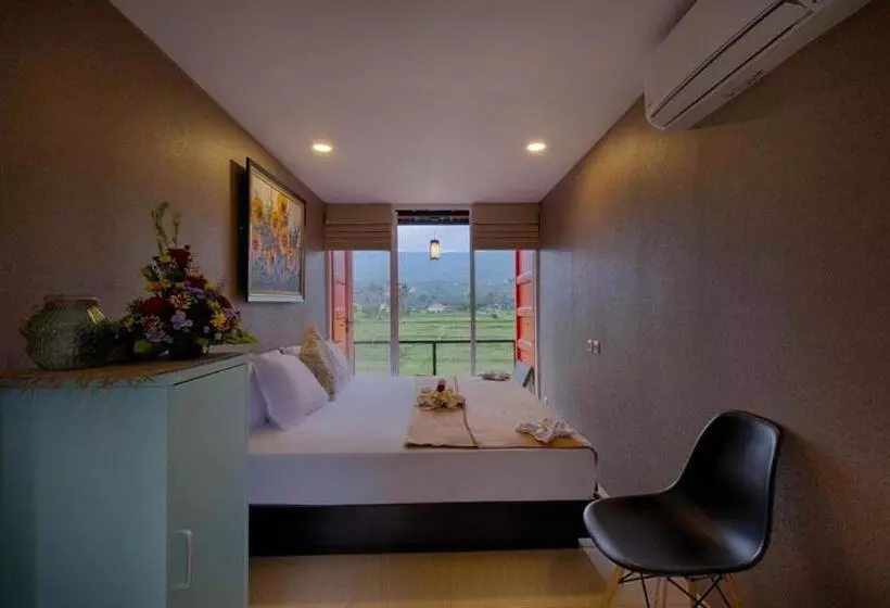 تختخواب و صبحانه Cubi Haus