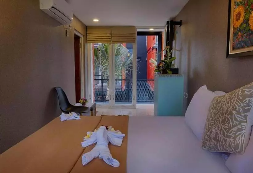 تختخواب و صبحانه Cubi Haus