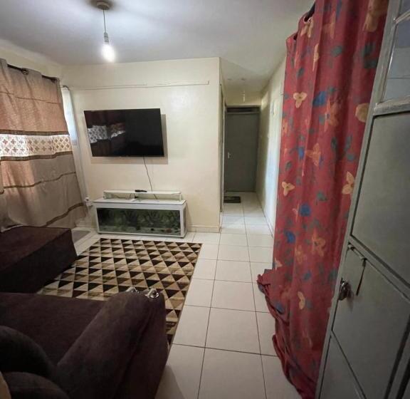 تختخواب و صبحانه Tawakal Airbnb