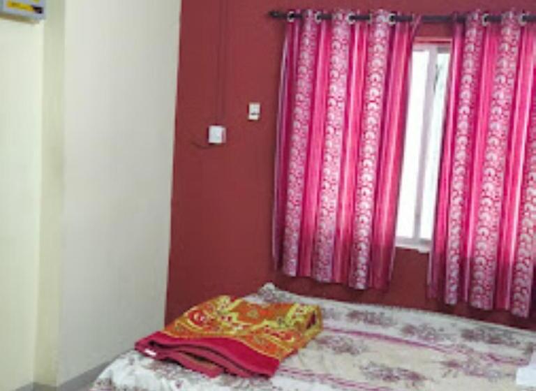 ホテル Ambai Bhakt Niwas Tuljabhavani Pujari, Tuljapur