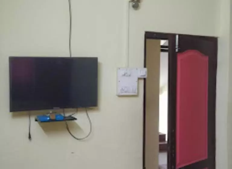 Hotelli Ambai Bhakt Niwas Tuljabhavani Pujari, Tuljapur