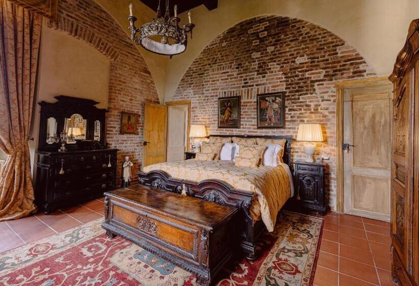 בית מלון כפרי Castello Di Casalborgone