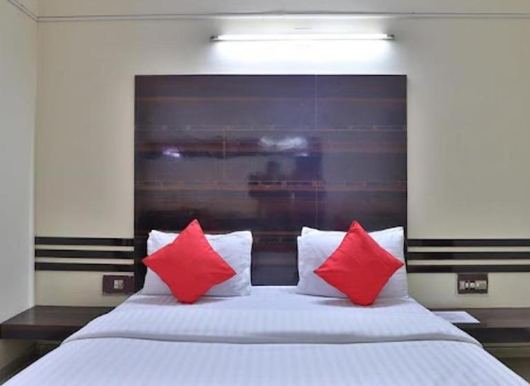 Hotel Dev Palace Ahmedabad