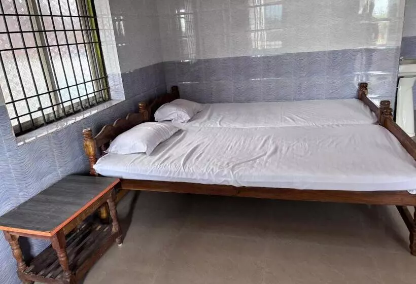 Hotel Staymaker Deepak