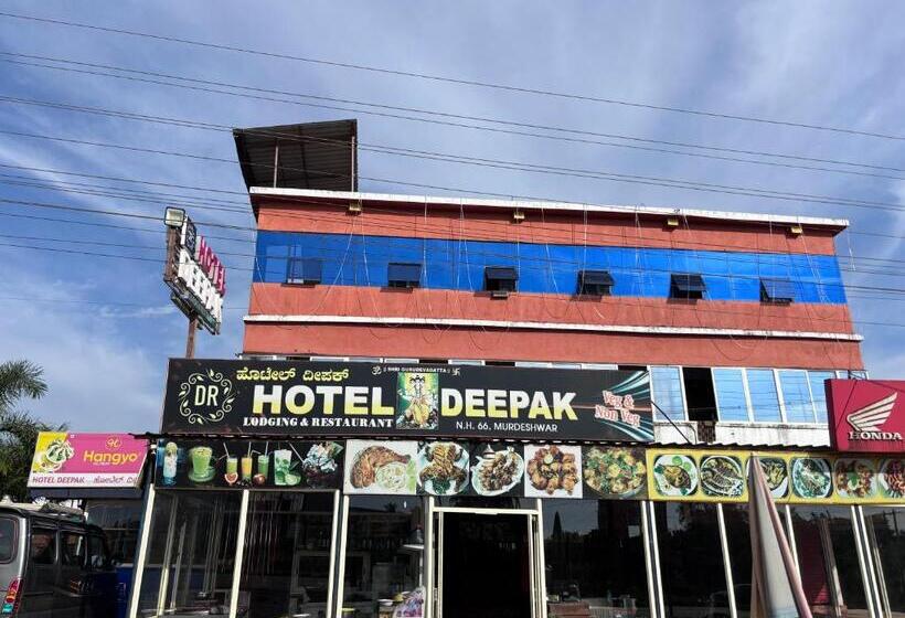 Отель Staymaker Deepak