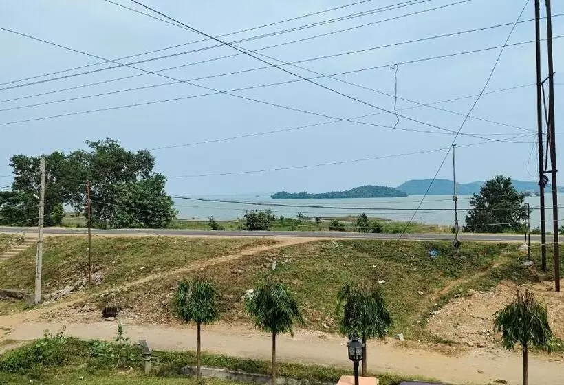 ホテル Subhankar Guest House