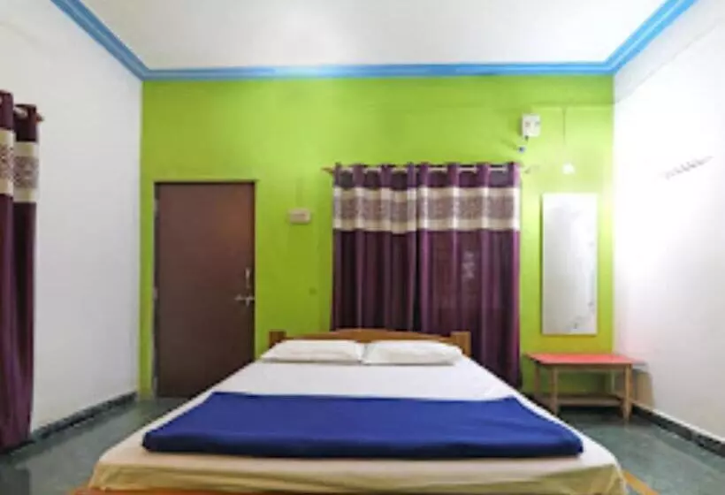 Hotelli Sunrise Niwas Nyahari