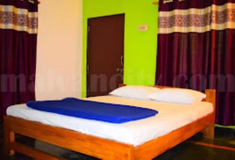 Hotelli Sunrise Niwas Nyahari