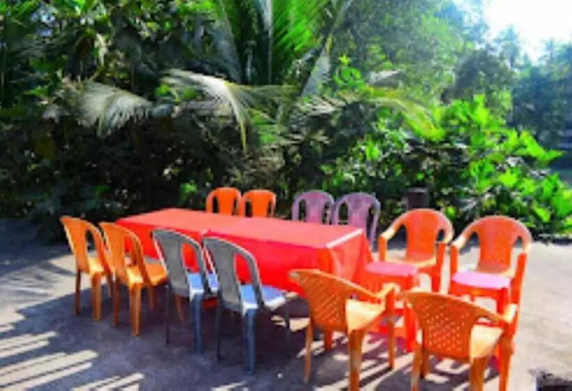 Hotelli Sunrise Niwas Nyahari