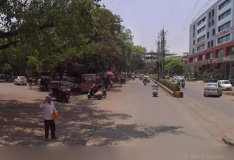 ホテル Tourist Resort Jalgaon