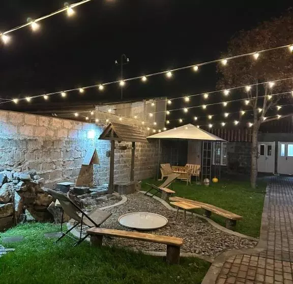 پانسیون Buna Guest House