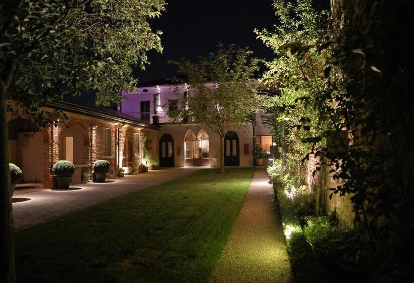 膳宿费 Domus Aquenigre