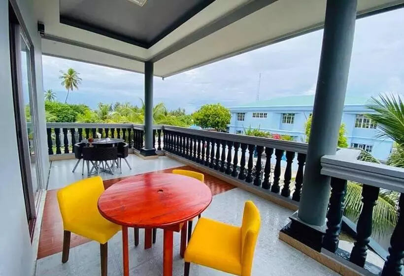 پانسیون Ekefaru Inn