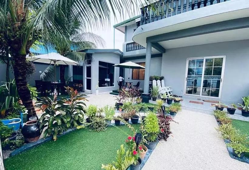 پانسیون Ekefaru Inn