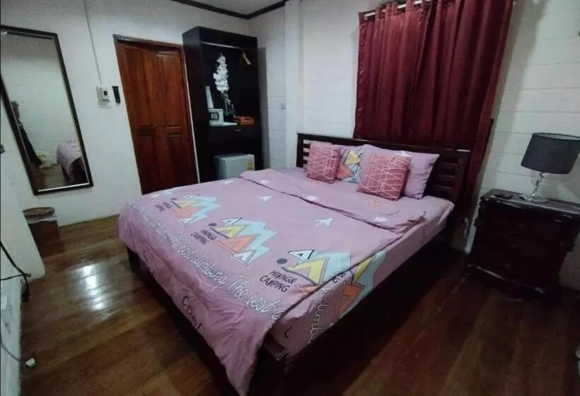 پانسیون Granny One Guest House