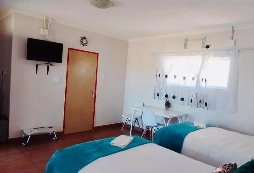 پانسیون Nyamish Lounge & Guest House