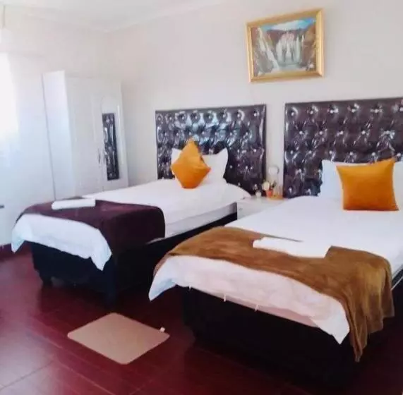 پانسیون Nyamish Lounge & Guest House