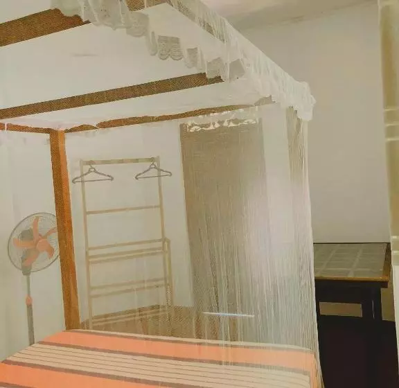 ペンション Praba Villa