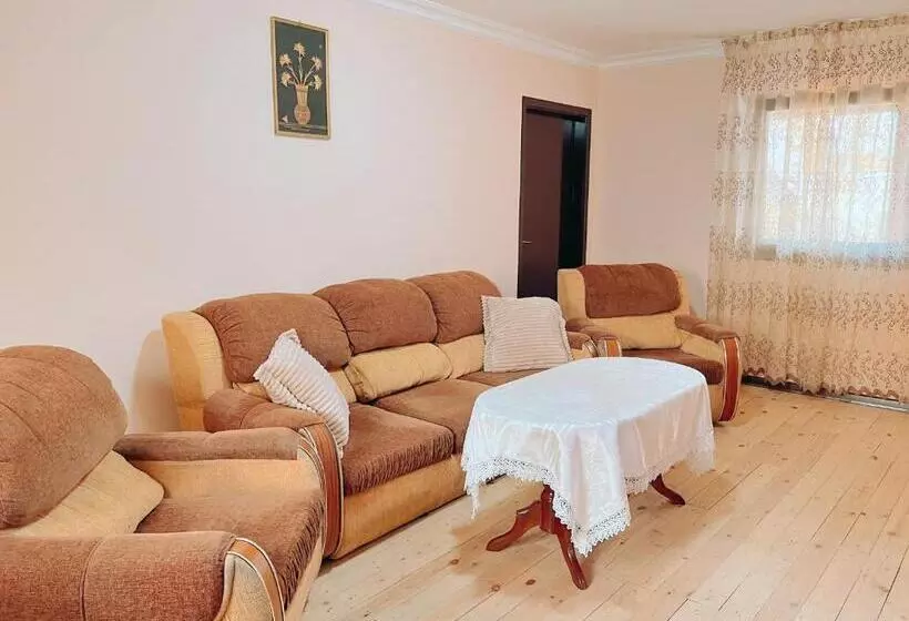 پانسیون Tamar