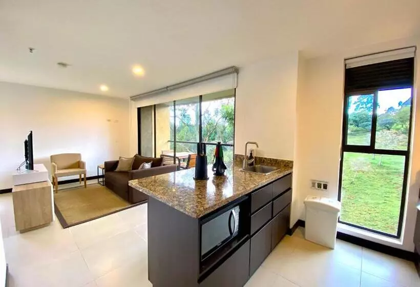 Hotelli Suite Con Vista Montaña Cercanía Al Aeropuerto