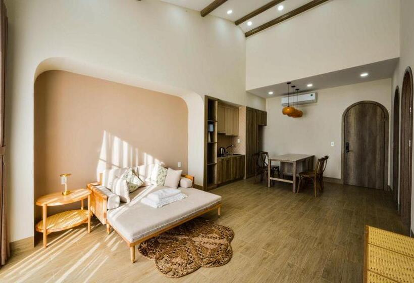 Aurora Phu Quoc Hotel & Cafe