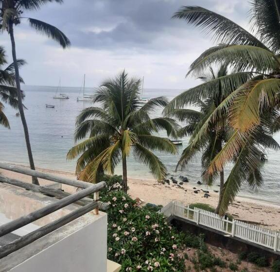 تختخواب و صبحانه Le Petit Paradis