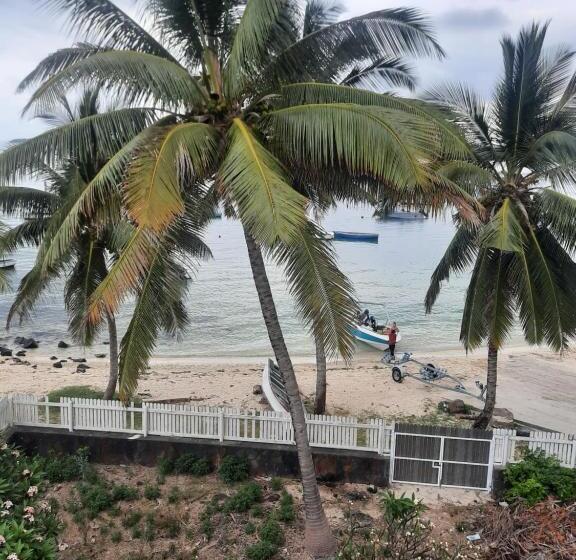 تختخواب و صبحانه Le Petit Paradis