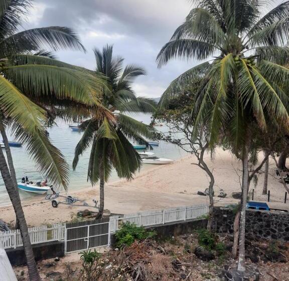 تختخواب و صبحانه Le Petit Paradis