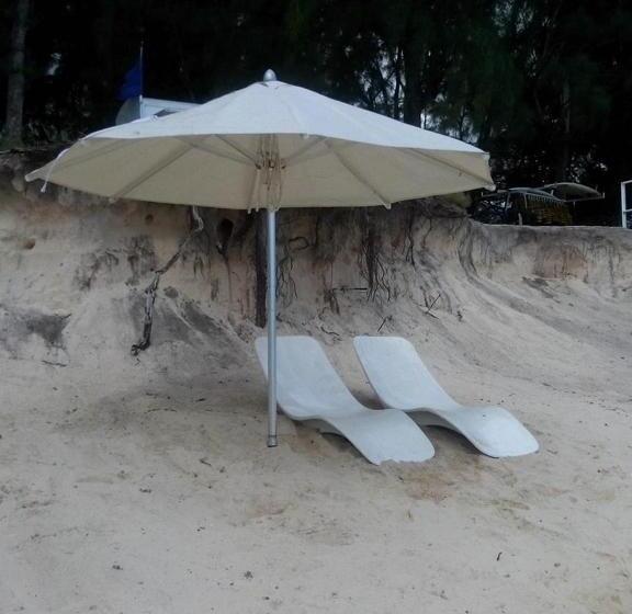 تختخواب و صبحانه Le Petit Paradis